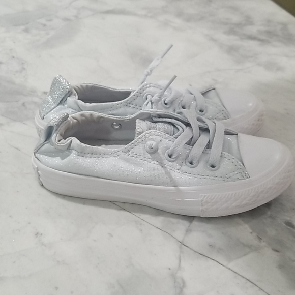 Girls converse - Picture 2 of 4